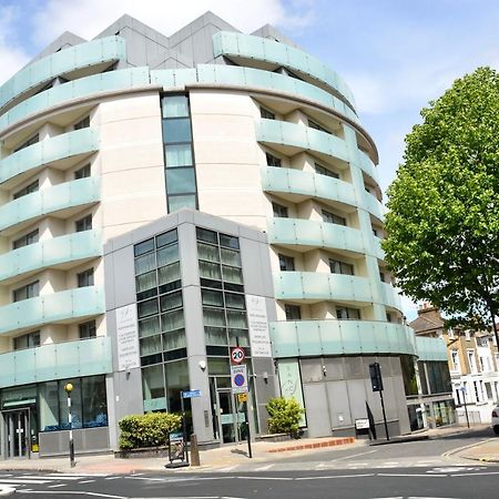 Апартаменты Sanctum Maida Vale Лондон Экстерьер фото